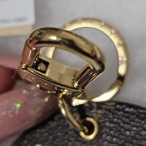 Louis Vuitton 2022 Christmas Seoul Bag Charm Key Ring NEW - Picture 4 of 10